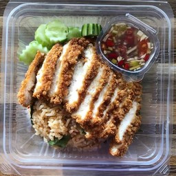 ข้าวผัดกระเพรา+ไก่ทอด