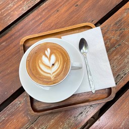 ลาเต้ร้อน