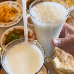 นมเปรี้ยวปั่น Lassi (Yogurt)