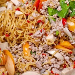 ยำมาม่า