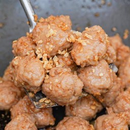 ข้าว หมูเด้งกระเทียม