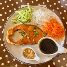 ปลาแซลม่อนทอดซีอิ๊ว