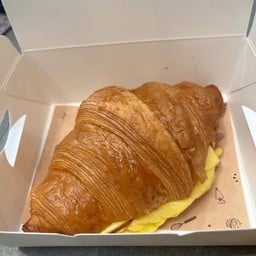 Cheese and Bacon Croissant ครัวซองเบคอนชีส