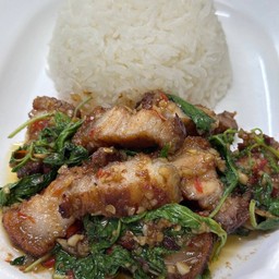 ข้าวกะเพราหมูกรอบ