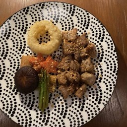 E05 - สเต็กหมูหั่นเต๋า Pork Cube Steak