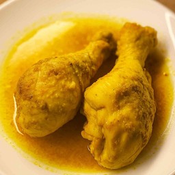 น่องไก่ตุ๋น (2 น่อง)