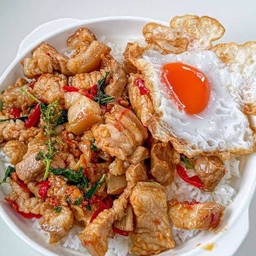 กระเพราหมูชิ้น