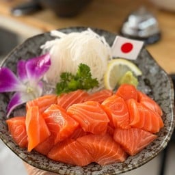 แซลมอนหั่นเต๋า200g ปกติ 279   แถมฟรีอีก 30 กรัม โครตคุ้ม สด อร่อย เหมือนชิ้นปกติเลยจ้า