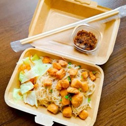 หมี่คลุกแซลม่อน (เลือกเส้นได้)