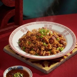 อกไก่สั่บผัดหนำเลี๊ยบกระเทียมไทย