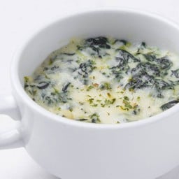 ผักโขมอบชีส