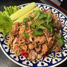 พล่าเนื้อ