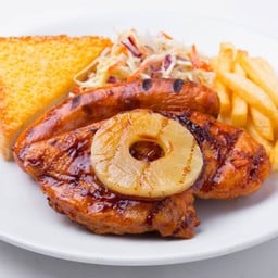 สเต็กไก่ย่างฮาวาย + ไส้กรอก