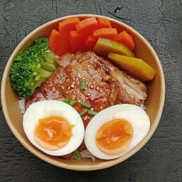 สแน็ค ไก่ทอด, ของกินเล่น, ข้าวไก่ป๊อป, ข้าวกะเพรา