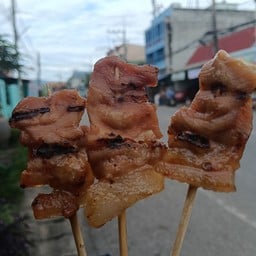 หมูปิ้งเทวดากับมาม่าไหม้จ๊ะkimcut Kimvut