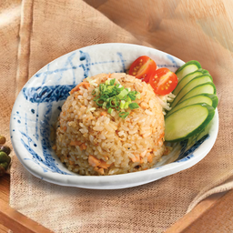 ข้าวผัดแซลมอน