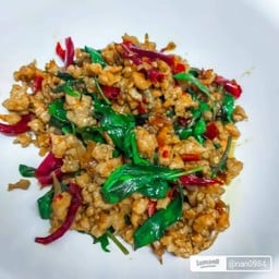 หมูสับผัดใบโหระพา