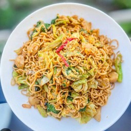 ผัดมาม่า