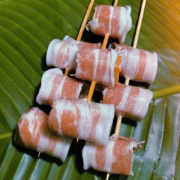 หมูพันไส้กรอก