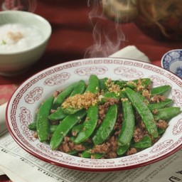 ถั่วลันเตาหวานกรอบผัดเนื้อสับ