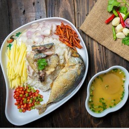 ข้าวขโมยแมว