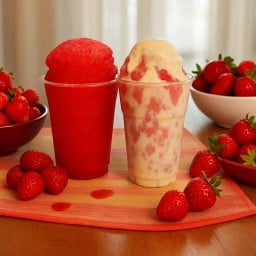 น้ำสตรอว์เบอร์รี่&มิกซ์เบอร์รี่ปั่นโยเกิร์ตนมสด