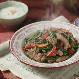 ดอกกุ้ยช่ายผัดตับวัว