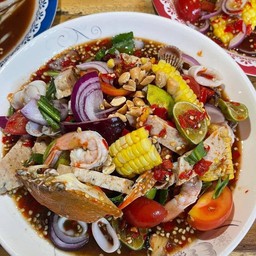 ยำมาดามทะเลรวม