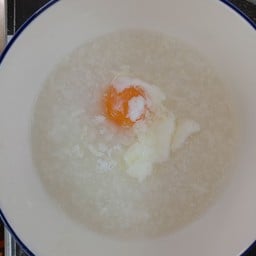โจ๊กหน้าร้านตัดผมโป้ง(สูตรอากง)
