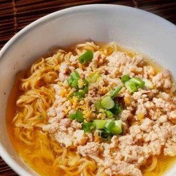 มาม่าหมูสับ