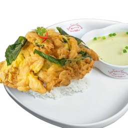 ข้าวไข่เจียวหมูสับใบโหระพา