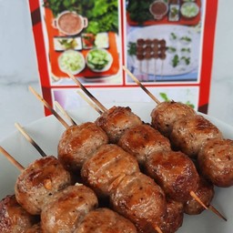 Lan Saigon แหนมเนือง