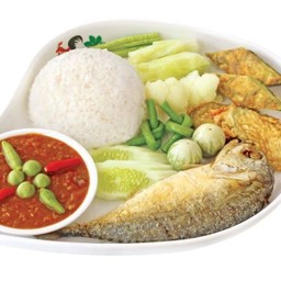 ข้าวน้ำพริกกะปิย่าง-ปลาทู