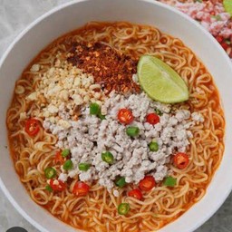 มาม่าต้มยำหมูสับ