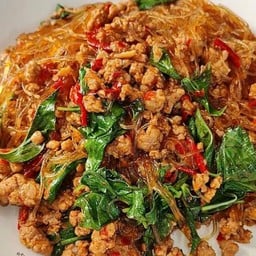 ข้าว (กระเพราวุ้นเส้นหมูสับ)