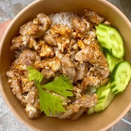 หมูกระเทียมผัดไข่