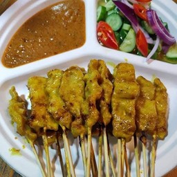 หมูสะเต๊ะ 2 เจ้า