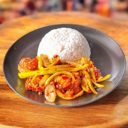 ข้าวราดผัดพริกหยวกหมูกรอบ