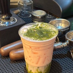 มัทฉะโฟมสตอเบอรี่