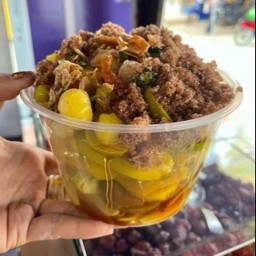 ผลไม้ดองทรงเครื่อง