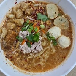 ก๋วยเตี๋ยวต้มยำโคตรกากหมู