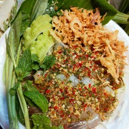 กุ้งแช่น้ำปลา ยำหอยนางรม (ตลาดนั่งเพลิน)