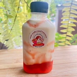 นมสดสตอเบอร์รี่ 200ml