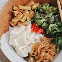 V1 Banh Uot Vegan บั๋นเอื๊อก วีแกน