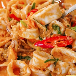 หมึกผัดไข่เค็ม