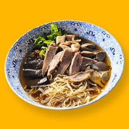 บะหมี่เส้นกลมน้ำเป็ดพะโล้