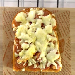 ปังไส้กรอกชีส