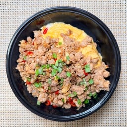 ข้าวไข่ข้นหมูสับคั่วพริกเกลือ