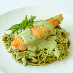 สปาเกตตีเพสโต้ แซลมอน