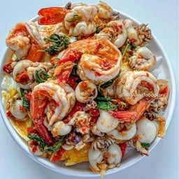 ข้างกระเพราแม่มาลัย